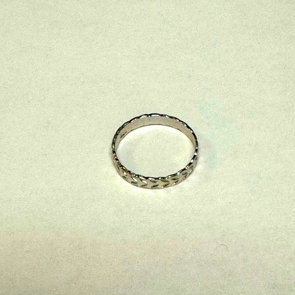 Authentic Hawaiian Toe Ring/ Midi Ring/Rings - Picture 3 of 5